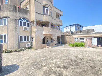 Good Deal! 680SQM Land with a Old Building — Off Alpha Beach Road, Igbo Efon, Lekki, Lagos