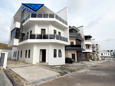 3 Bedroom Detached Duplex with BQ — Guzape District, Abuja