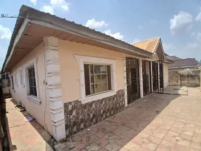3 Bedroom Detached Bungalow — Oluyole, Oyo