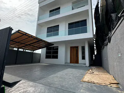 A Premium Modern Designed Waterfront 5 Bedroom Detached House with Poo — Ikoyi, Lagos