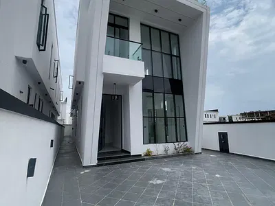 Luxury 5 Bedroom Fully Detached Duplex with BQ — Lekki, Lagos