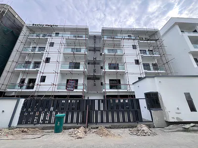 Newly Built 2 Bedroom Apartments with Swimming Pool and Gym — Lekki, Lagos