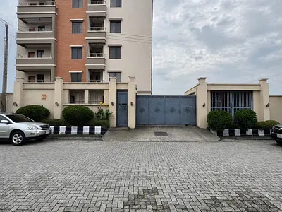 1 Bedroom Mini Flat with Swimming Pool — Victoria Island (VI), Lagos