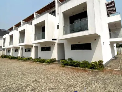 4 Bedroom Terraced House with BQ — Chevron Alternative Road, Lekki, Lagos