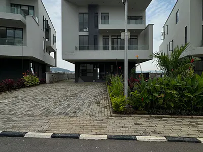 Pristine 5 Bedroom Detached Villa with Boys Quarters — Jabi, Abuja