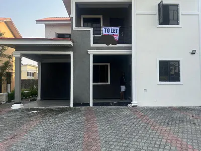 4 Bedroom Detached House with BQ — Lekki, Lagos