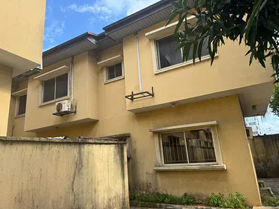 Lovely 2 Bedroom Flat (Just 2 in a Compound) — Lekki, Lagos