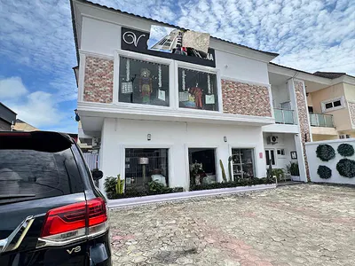 5 Bedroom Semi Detached Commercial Property — Lekki Phase 1, Lekki, Lagos