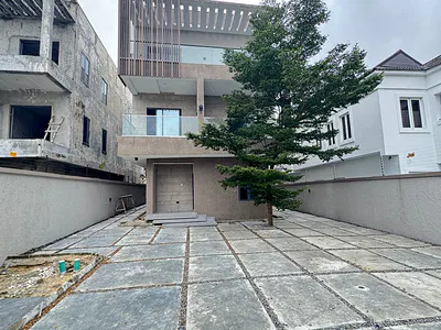 5 Bedroom Detached Duplex — Lekki, Lagos