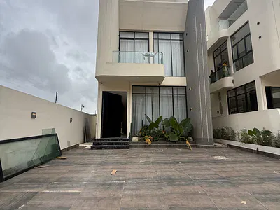Exquisite 5 Bedroom Detached Duplex — Lekki, Lagos