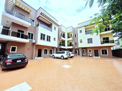 Well Maintained 3 Bedroom Apartment — Lekki Phase 1, Lekki, Lagos