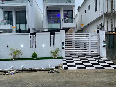 Topnotch Finished 5 Bedroom Fully Detached Duplex with BQ and Swimming — Ajah, Lagos