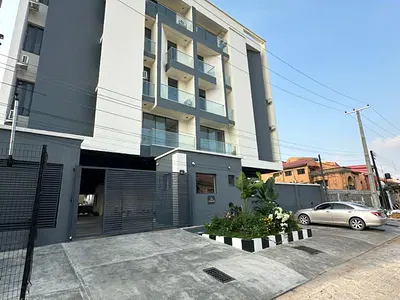 2 Bedroom Apartment with Swimming Pool, Elevator & BQ — Lekki Phase 1, Lekki, Lagos
