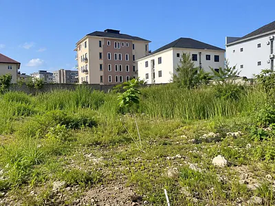 Distress Sale: 2000 SQM Land in with C of O — Ikoyi, Lagos