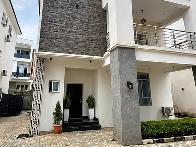A Lovely 4 Bedroom Terraced Duplex, Furnished — Jahi, Abuja