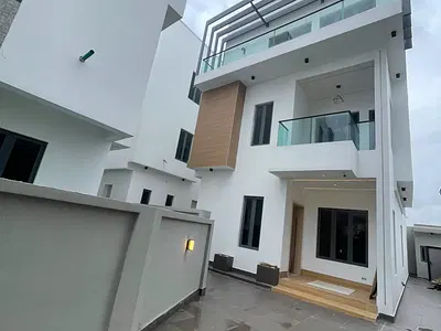 Luxuriously Built 5 Bedroom Triplex with Bq[driveway Unit] — Lekki Phase 1, Lekki, Lagos