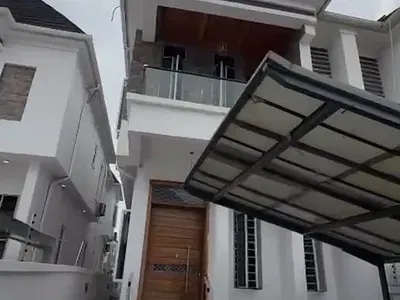 Luxury 1 Bedroom Flat Upstairs with Fitted Kitchen — Oral Extension, Lekki, Lagos