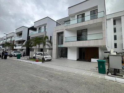 6 Bedroom Detached Duplex with Rooftop Terrace — Lekki, Lagos