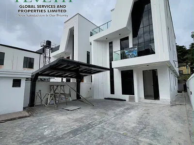5 Bedroom Detached Duplex with Swimming Pool, BQ, Gym, Cinema — Lekki, Lagos