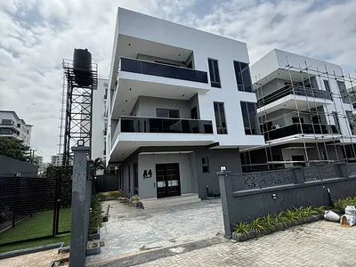 Luxury 5 Bedroom Detached Duplex + BQ, Pool, Gym, Study — Ikoyi, Lagos