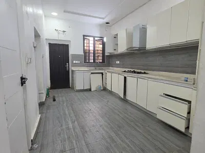 4 Bedroom Terraced Duplex, Serviced — Ologolo, Lekki, Lagos