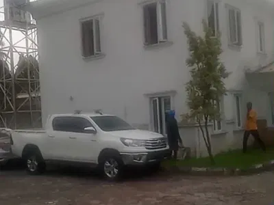 Well Maintained and Spacious 5 Bedroom Detached House with 3 Room BQ — Milverton Road, Ikoyi, Lagos