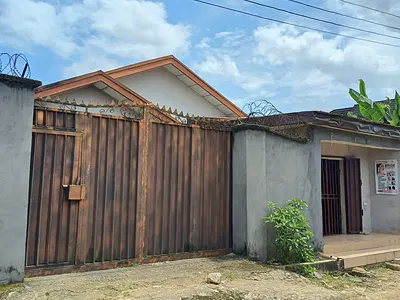 4 Bedroom House with Shop — Iwofe, Rumolumeni, Port Harcourt, Rivers