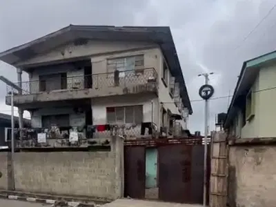 2 Story Tenement Building Contains 4 Unit of 3 Bedroom Flat — Surulere, Lagos