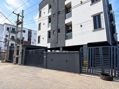 2 Bedroom Well Maintained Serviced Flat — Lekki, Lagos