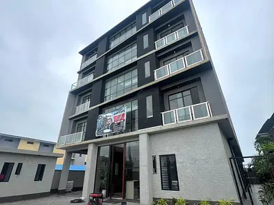 Luxury 1 Bedroom Apartment with Elevator & Pool — Lekki, Lagos