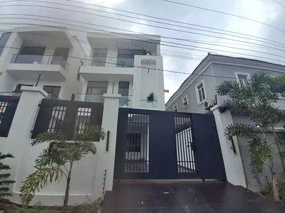 Brand New Six Bedroom Fully Detached Duplex — Chevron, Lekki, Lagos