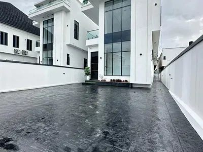 Luxuriously Built 5 Bedroom Detached Duplex with BQ — Lekki, Lagos