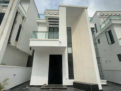 5 Bedroom Detached Duplex with Swimming Pool — Lekki, Lagos