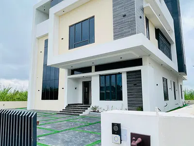 6 Bedroom Detached Duplex with Pool — Northern Forshore Estate, Lekki, Lagos