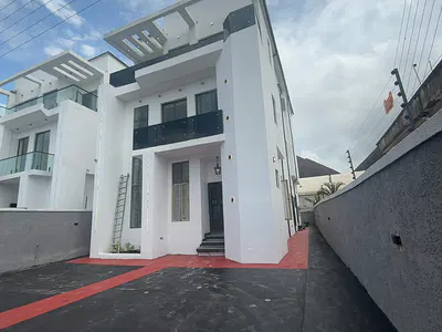 5 Bedroom Detached Duplex — Lekki, Lagos