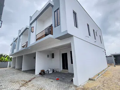 4 Bedroom Terraced Duplex with Swimming Pool — Ajah, Lagos