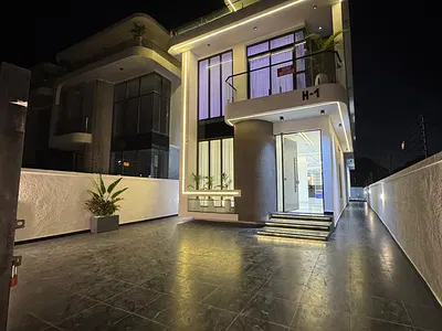 5 Bedroom House with Swimming Pool — Orchid Road, Lekki, Lagos