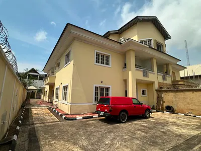 Spacious 7 Bedrooms Detached House Plus 2 Rooms Servant Quarters — Ikoyi, Lagos