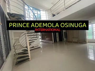 Price Slash! Luxury 5 Bedroom Fully Detached House with 1 Room BQ — Ikoyi, Lagos