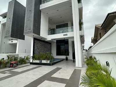 5 Bedroom Detached Duplex with Swimming Pool, Gym & BQ — Lekki, Lagos