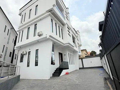 5 Bedroom Detached Duplex — GRA Phase 2, Magodo, Lagos