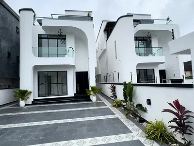 Luxury 5 Bedroom Fully Detached Duplex + BQ, Pool, Cinema — Lekki, Lagos
