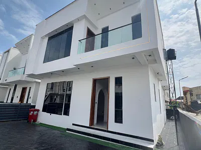 Contemporary 5 Bedroom Detached Duplex — Lekki, Lagos