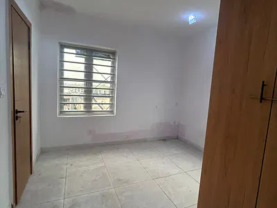 *serviced 2 Bedroom Apartment with Gym and Elevator* — Lekki, Lagos