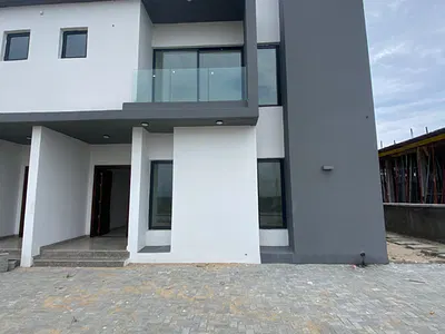 4 Bedroom Semi-Detached Duplex with Pool and Ocean View — Jakande, Ikate, Lekki, Lagos