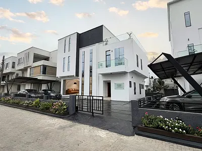 5 Bedroom Detached Duplex — Lekki, Lagos