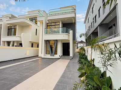 5 Bedroom Detached House — Lekki, Lagos