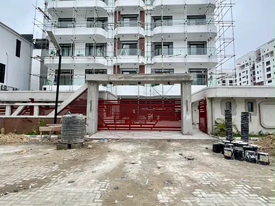 1, 2 & 3 Bedroom Apartments with Pool & Gym — Lekki, Lagos