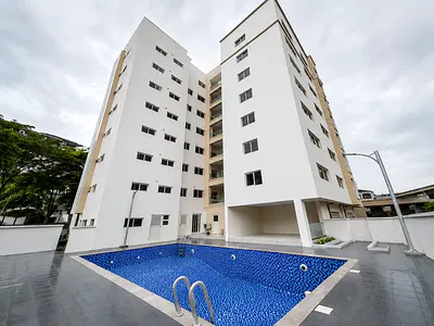 Spacious 3 Bedroom Apartment - Swimming Pool — Ikoyi, Lagos