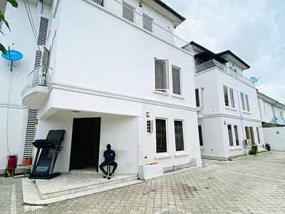 1 Bedroom Mini Flat — Lekki Phase 1, Lekki, Lagos